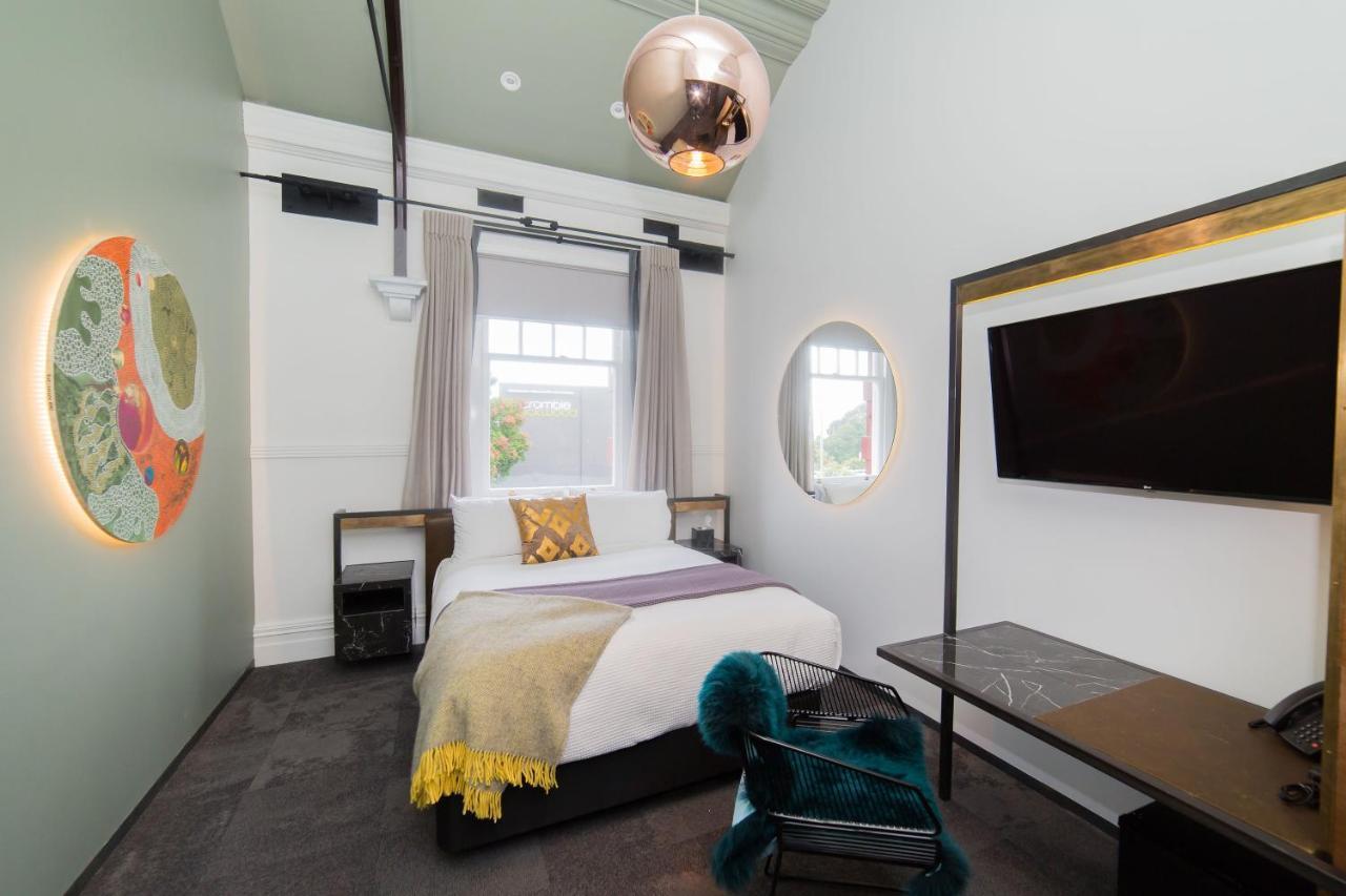 Clarence Boutique Hotel Tauranga Exterior photo